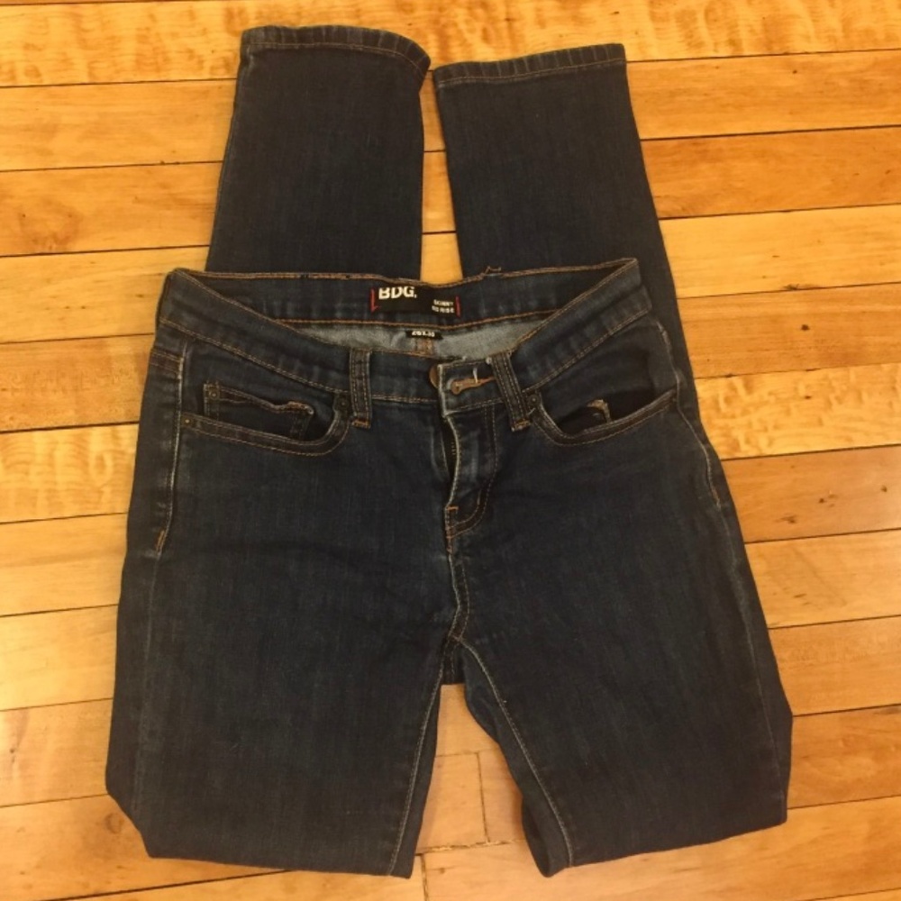 BDG Mid-Rise Skinny Jeans Size 26